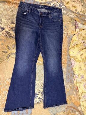 Maurices Dark Blue Flare Wide-Leg Jeans Slight Elastic Back Waistband NWOT